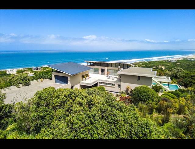 3 BEDROOM HOUSE FOR SALE IN MOQUINI COASTAL ESTATE